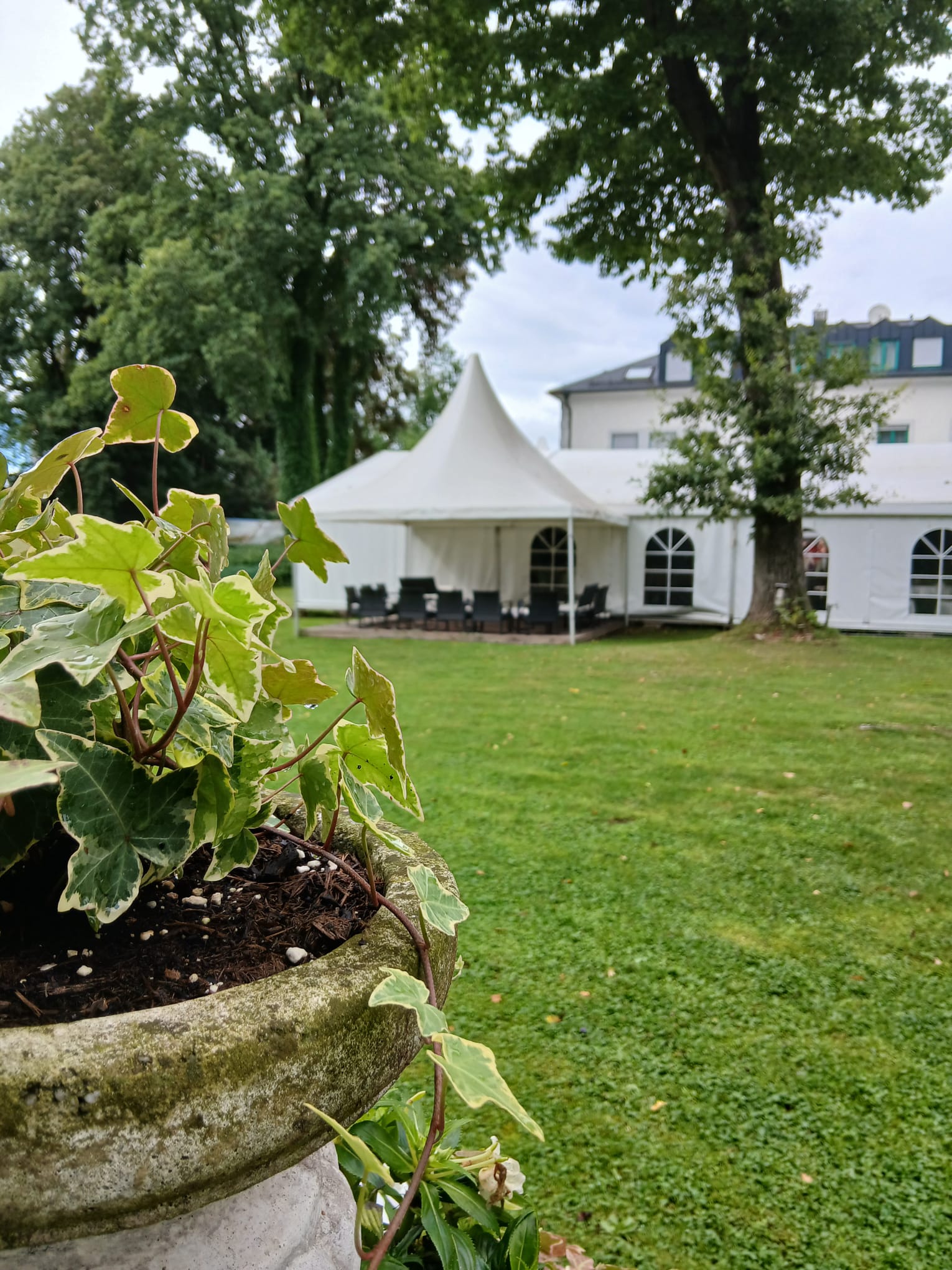 Hotel am Schloss, Aussenansicht Zelt 